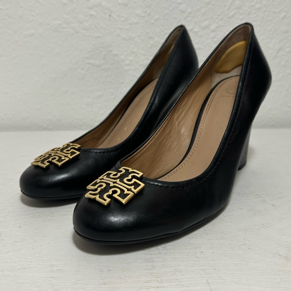 Tory Burch Melinda Black Leather wedge Womens Heel Pumps with Gold